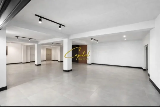 Tirane, jepet me qera ambjent biznesi Kati 3, 934 m² 11.000 € (SAUK)