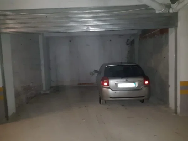 Tirane, shitet garazh | post parkimi Kati -1, 42 m² 35.000 € (Kompleksi Parallel Living , Don Bosko)