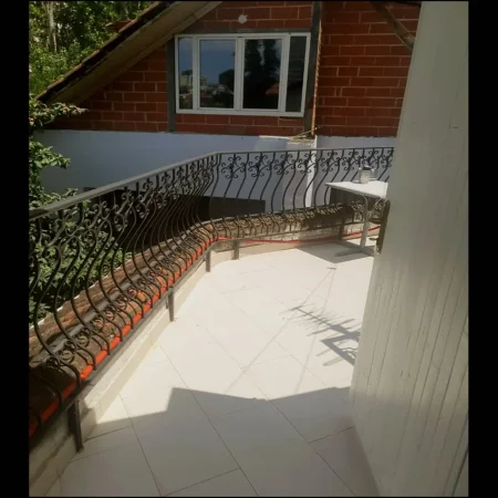 Tirane, jepet me qera garsonier 1+1 Kati 3, 40 m² 400 € (Air Albania)