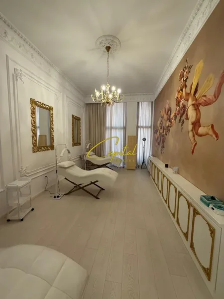 Tirane, jepet me qera ambjent biznesi Kati 2, 80 m² 1.100 € (RRUGA E KAVAJES)