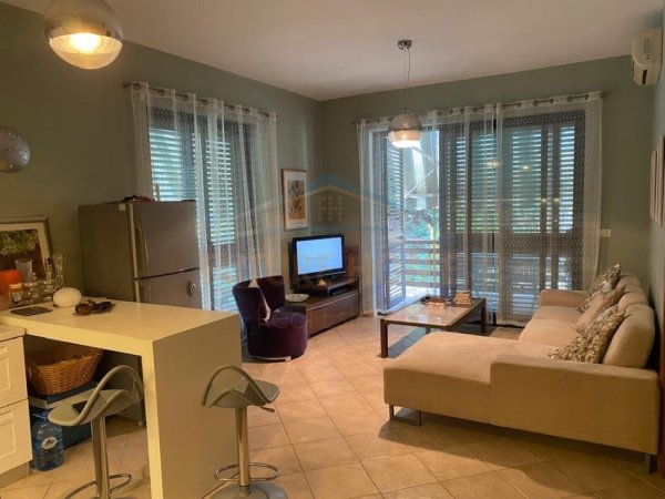 Tirane, shitet apartament 3+1 Kati 2, 140 m² 360.000 € (Qerret , Kavaje)