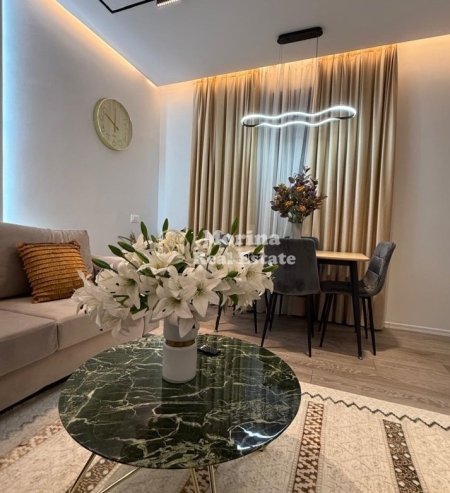 Tirane, jepet me qera apartament 1+1 Kati 2, 75 m² 620 € (Bulevardi i Ri)