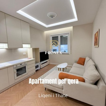 Tirane, jepet me qera apartament 2+1 Kati 4, 90 m² 1.100 € (Liqeni i Thate)