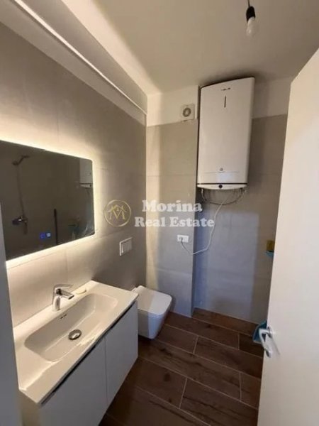 Tirane, jepet me qera apartament 1+1 Kati 8, 65 m² 400 € (Univers City)
