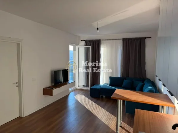 Tirane, jepet me qera apartament 1+1 Kati 8, 65 m² 400 € (Univers City)