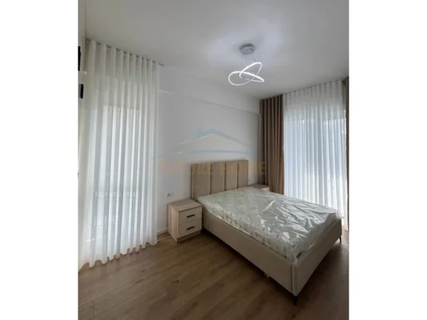 Tirane, jepet me qera apartament 1+1 Kati 2, 54 m² 400 € (fresk)