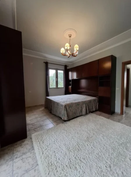 Tirane, jepet me qera apartament 2+1 , 115 m² 800 € 