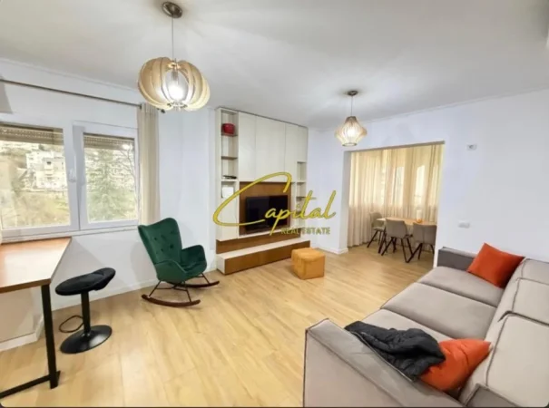 Tirane, jepet me qera apartament 2+1 Kati 2, 90 m² 700 € (KOPSHTI ZOOLOGJIK)