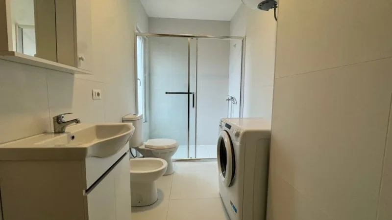 Tirane, jepet me qera apartament 2+1+Ballkon Kati 4, 550 € (rruga David Selenica)