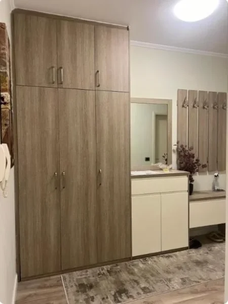 Tirane, jepet me qera apartament 1+1 , 67 m² 870 € (STACIONI TRENIT)