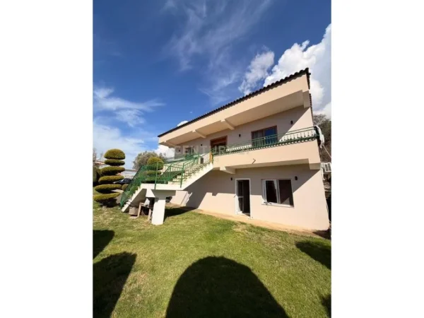 Tirane, shitet Vile 3+1+Aneks+Ballkon Kati 2, 113 m² 380.000 € 