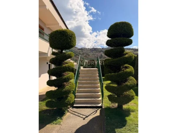 Tirane, shitet Vile 3+1+Aneks+Ballkon Kati 2, 113 m² 380.000 € 