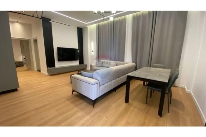 Tirane, jepet me qera apartament 1+1 Kati 1, 700 € 