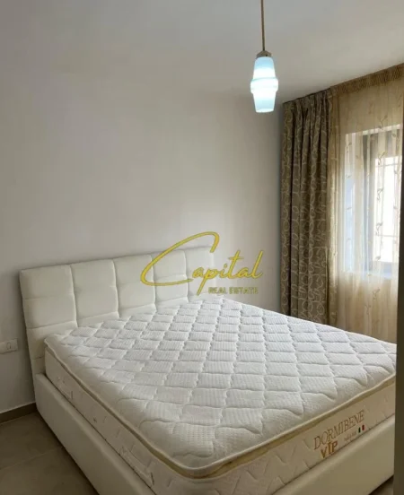 Tirane, jepet me qera apartament 1+1 Kati 2, 55 m² 400 € (OXHAKU)