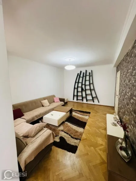 Tirane, jepet me qera apartament 2+1+Ballkon Kati 2, 125 m² 650 € (DON BOSKO)