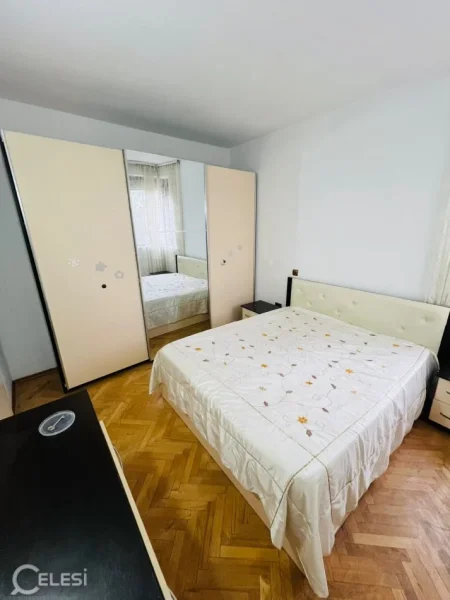 Tirane, jepet me qera apartament 2+1+Ballkon Kati 2, 125 m² 650 € (DON BOSKO)