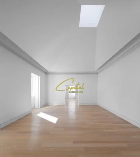 Tirane, jepet me qera ambjent biznesi Kati 0, 80 m² 2.000 € (21 DHJETORI)