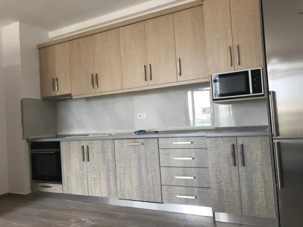 Tirane, jepet me qera 3+1+Aneks+Ballkon Kati 6, 115 m² 725 € (5 Maji)