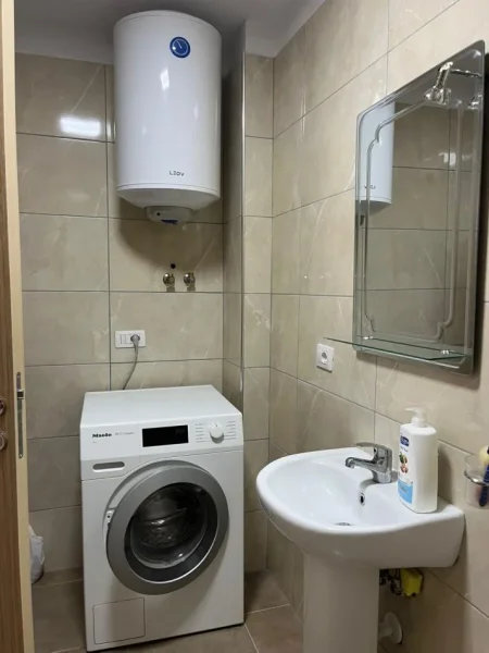 Tirane, jepet me qera 3+1+Aneks+Ballkon Kati 6, 115 m² 725 € (5 Maji)