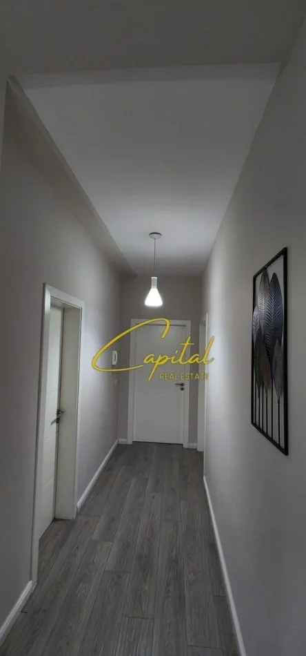 Tirane, jepet me qera apartament 1+1 Kati 3, 78 m² 850 € (MYSLYM SHYRI)