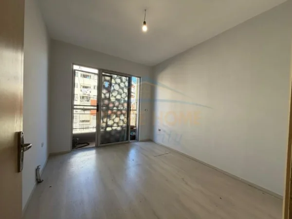 Tirane, shitet apartament 3+1 Kati 3, 142 m² 225.000 € (Astir, Unaza e Re)