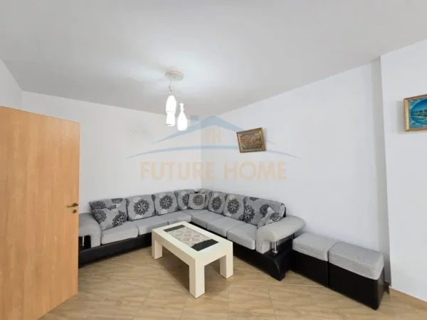 Durres, jepet me qera apartament 2+1+Ballkon Kati 6, 88 m² 500 € 
