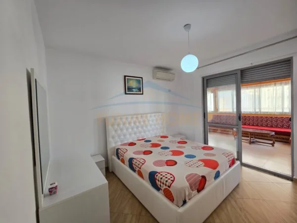 Durres, jepet me qera apartament 2+1+Ballkon Kati 6, 88 m² 500 € 