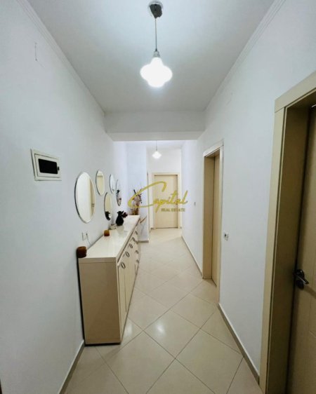 Tirane, jepet me qera apartament 3+1 Kati 2, 115 m² 650 € (DON BOSKO)