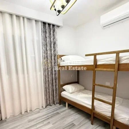 Tirane, jepet me qera apartament 2+1 Kati 4, 90 m² 650 € (Fresku)