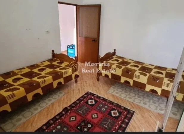Tirane, jepet me qera shtepi 1+1 Kati 1, 50 m² 300 € (5 Maji)