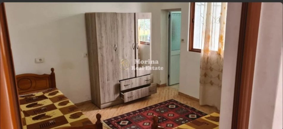 Tirane, jepet me qera shtepi 1+1 Kati 1, 50 m² 300 € (5 Maji)