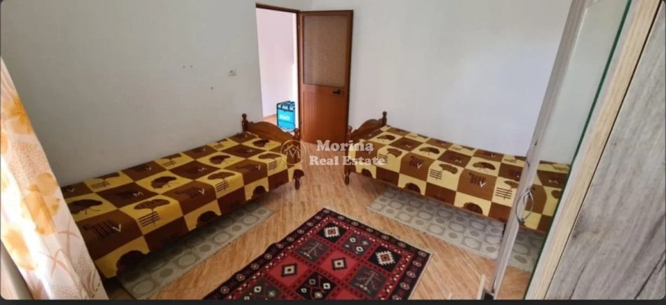 Tirane, jepet me qera shtepi 1+1 Kati 1, 50 m² 300 € (5 Maji)
