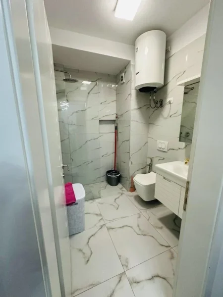 Shqiperi, jepet me qera apartament 1+1+Ballkon Kati 5, 60 m² 520 € (YZBERISHT)