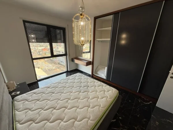 Tirane, jepet me qera apartament 1+1 Kati 8, 600 € 