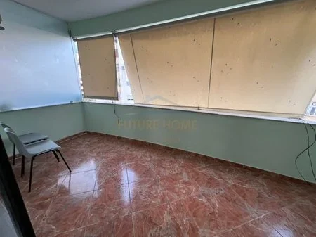 Tirane, jepet me qera apartament 3+1+Aneks+Ballkon Kati 4, 126 m² 1.000 € 