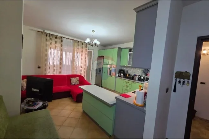 Tirane, shitet apartament 1+1+Ballkon Kati 2, 85 m² 175.000 € (Kika 1)