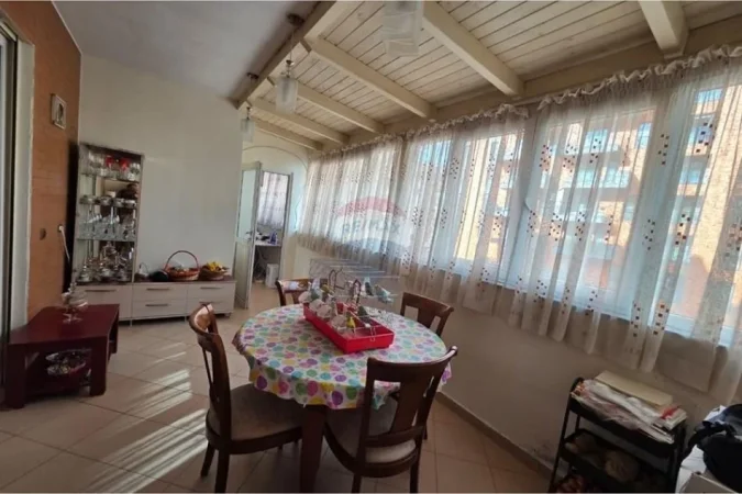 Tirane, shitet apartament 1+1+Ballkon Kati 2, 85 m² 175.000 € (Kika 1)