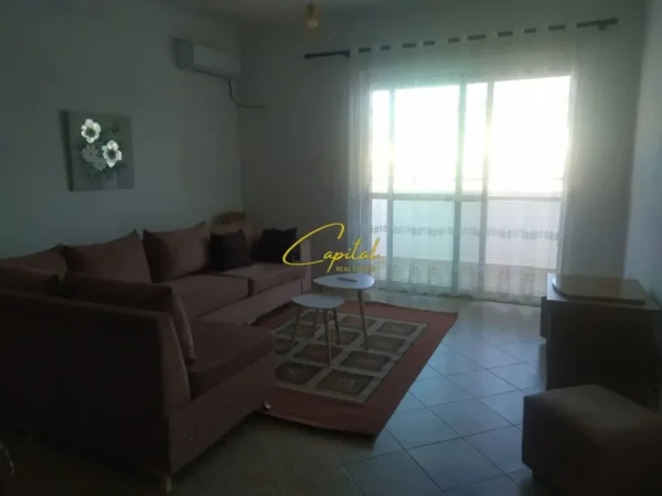 Tirane, jepet me qera apartament 1+1 Kati 3, 77 m² 500 € (SELVIA)