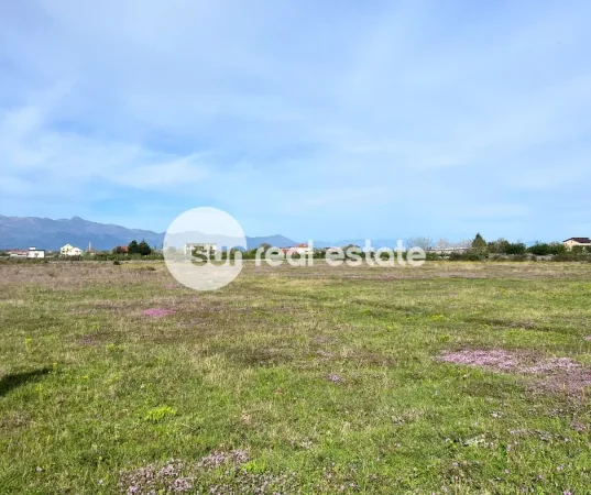 Shkoder, shitet toke , 4.800 m² (GRUDE E RE)