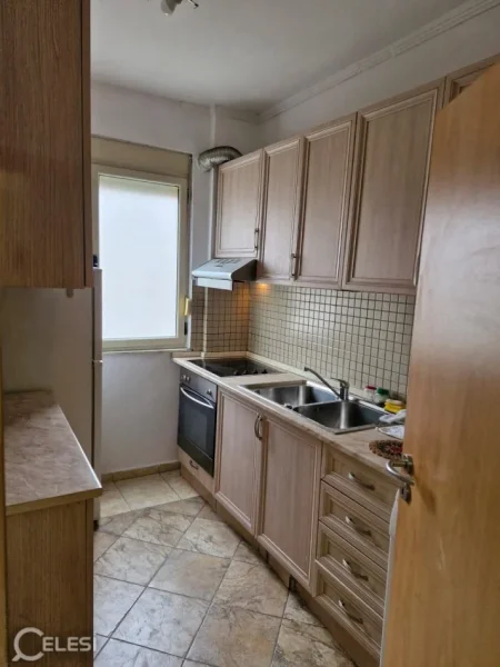 Tirane, jepet me qera apartament 2+1+Ballkon Kati 5, 106 m² 750 € (RRUGA E KOSOVAREVE)