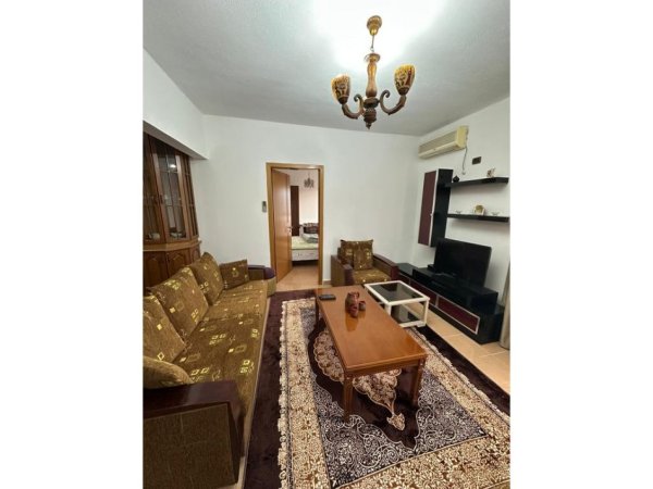 Tirane, jepet me qera apartament 2+1 Kati 9, 80 m² 520 € (don bosko)