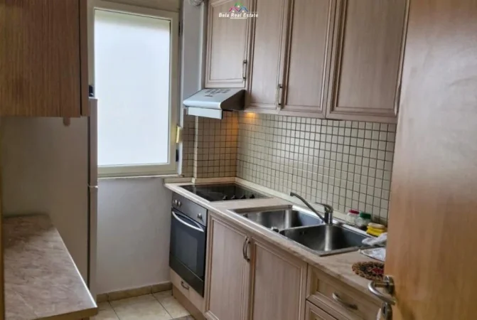 Tirane, jepet me qera apartament 2+1 Kati 5, 106 m² 749 € (rruga e kosovarve)