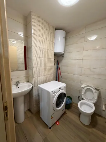 Tirane, jepet me qera apartament 2+1+Ballkon Kati 2, 90 m² 700 € (Kopshti ZOO)