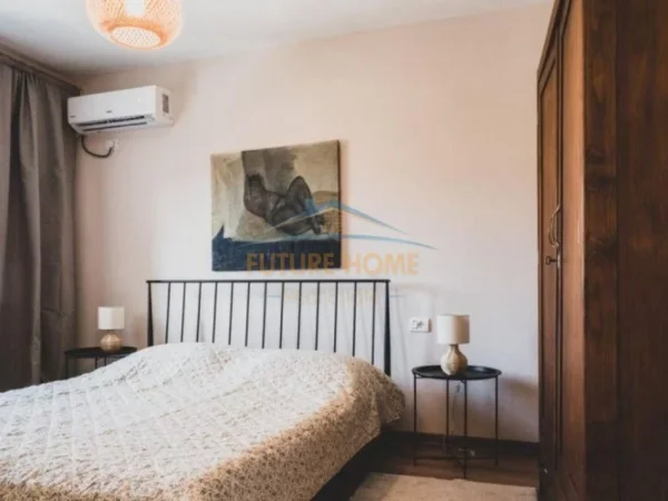 Tirane, jepet me qera apartament 1+1 Kati 4, 59 m² 650 € 