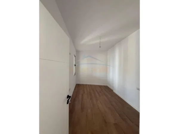 Tirane, shitet apartament 3+1+Verande Kati 7, 125 m² 210.000 € (Unaza e Re)