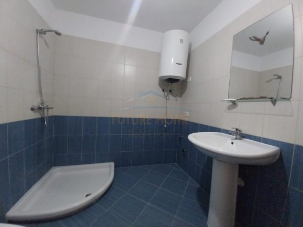 Shqiperi, jepet me qera apartament 2+1 Kati 4, 76 m² 400 € (don bosko)