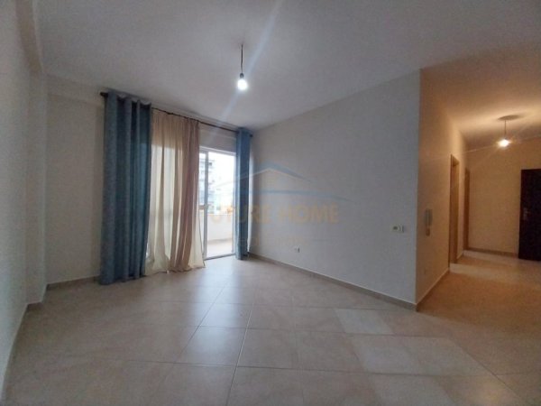 Shqiperi, jepet me qera apartament 2+1 Kati 4, 76 m² 400 € (don bosko)