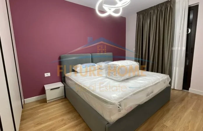 Tirane, jepet me qera apartament 2+1 Kati 5, 110 m² 700 € (fusha aviacionit)