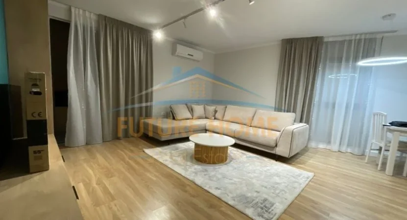 Tirane, jepet me qera apartament 2+1 Kati 5, 110 m² 700 € (fusha aviacionit)
