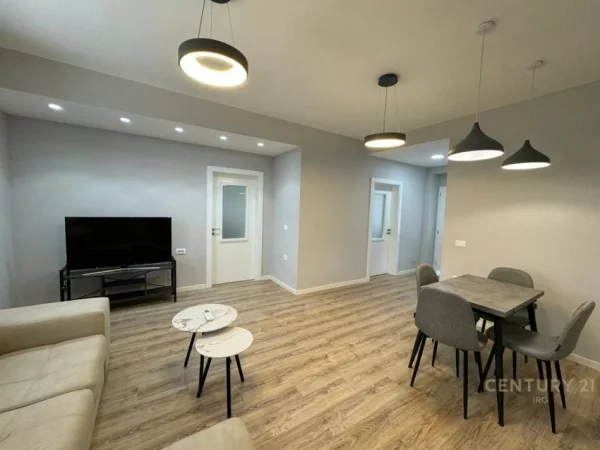 Tirane, jepet me qera apartament 2+1 Kati 2, 75 m² 700 € (Bulevardi Zogu I)